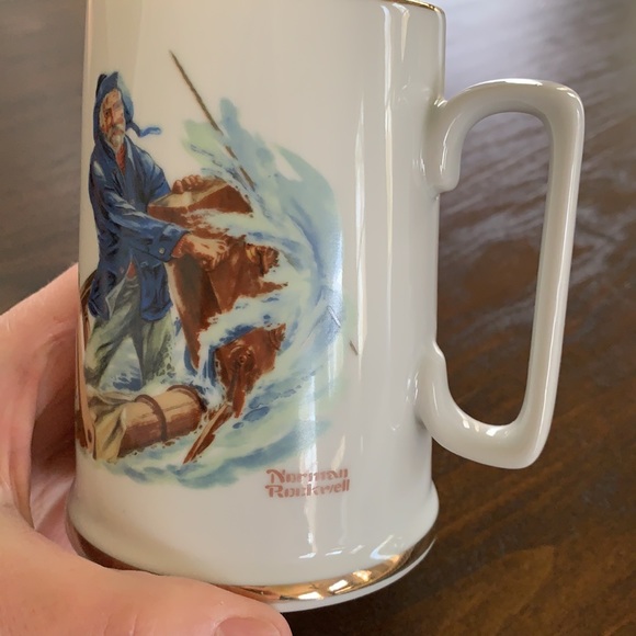 Norman Rockwell “Braving the Storm” Mug - Picture 2 of 4